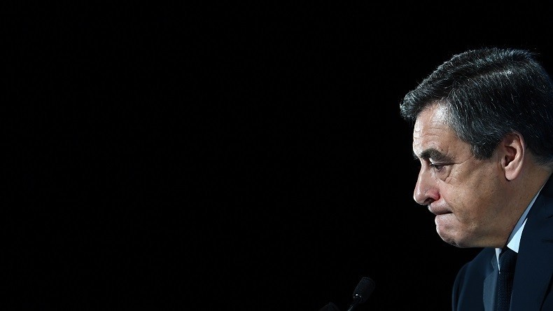François Fillon maintient finalement sa participation au JT de France 2, mais annule Europe 1