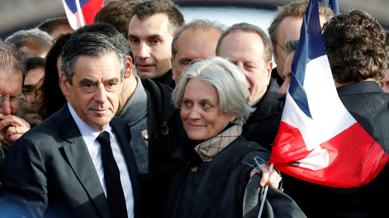 Où François Fillon a-t-il vu annoncer le «suicide de [sa] femme» ?