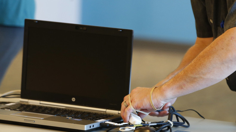 Risque de cyberattaque : les députés des Français de l'étranger fustigent l'abandon du vote en ligne