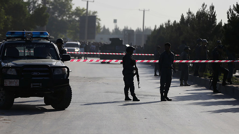 Plus de 30 morts dans une attaque contre un hôpital militaire de Kaboul revendiquée par Daesh