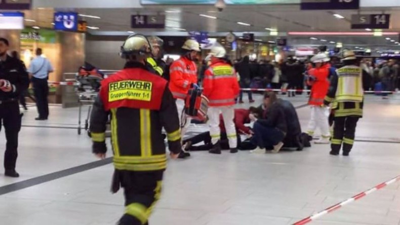 Une attaque à la hache à la gare de Düsseldorf fait au moins sept blessés (IMAGES)