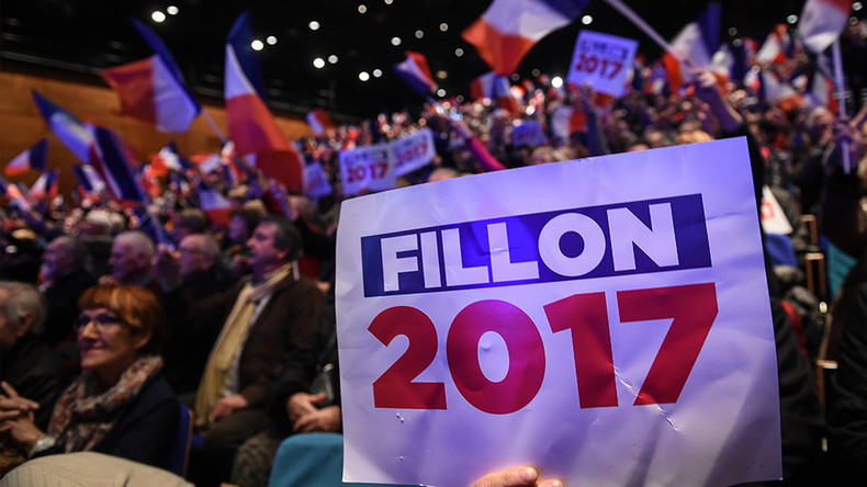 Passé à tabac lors d'un meeting de Fillon, un étudiant accuse le service d'ordre des Républicains