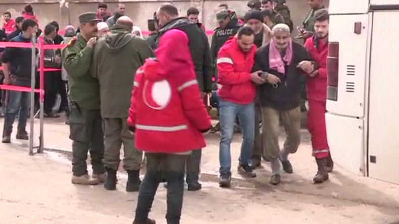 1 500 rebelles et civils syriens quittent le dernier bastion de résistance à Homs (VIDEO)