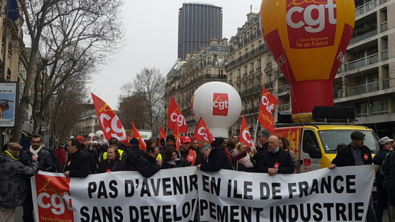 Manifestation de la CGT à Paris pour la «reconquête de l'industrie et des services publics»
