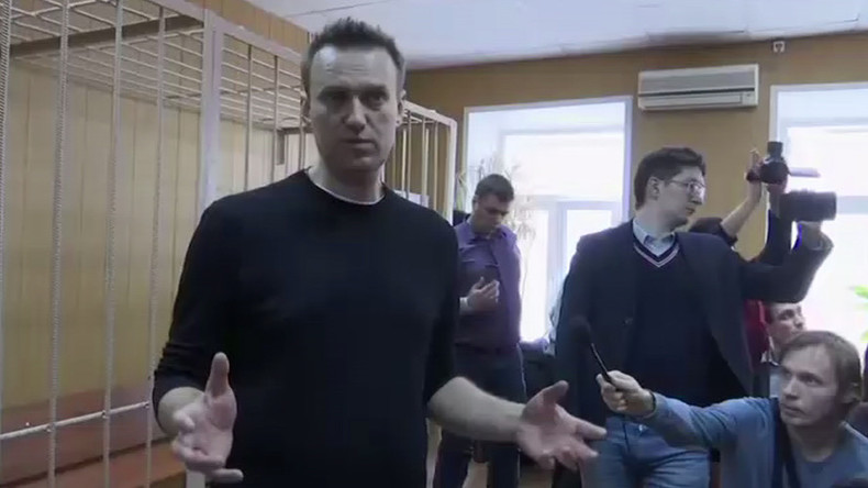 320 euros d’amende et 15 jours de prison pour Navalny, reconnu coupable de trouble à l'ordre public