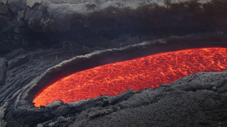 Images impressionnantes des coulées de lave de l’Etna en éruption (VIDEO)