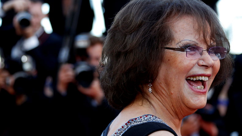 L'égérie de Cannes 2017 Claudia Cardinale réagit à la «fausse polémique» sur la photo retouchée
