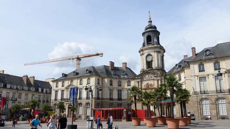 Rennes : deux élus LR aspergés d'urine par des militants «d'ultra-gauche»