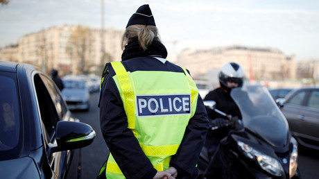 Interpellation de quatre jeunes filles par les services antiterroristes français