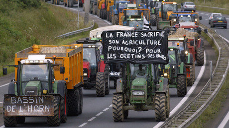 Marine Le Pen «veut faire peur aux agriculteurs», explique un commissaire européen