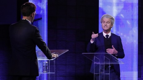 Débat télévisé houleux entre le Premier ministre néerlandais Mark Rutte et son rival eurosceptique Geert Wilders le 13 mars 2017 à Rotterdam