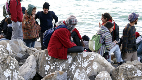 Italie : deux bénévoles britanniques et un Français arrêtés pour avoir donné à manger aux migrants