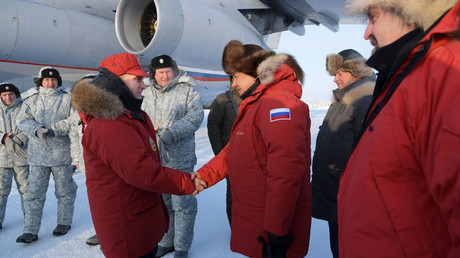 En voyage dans l'Arctique, Vladimir Poutine s'est rendu à l'archipel François-Joseph (VIDEO)