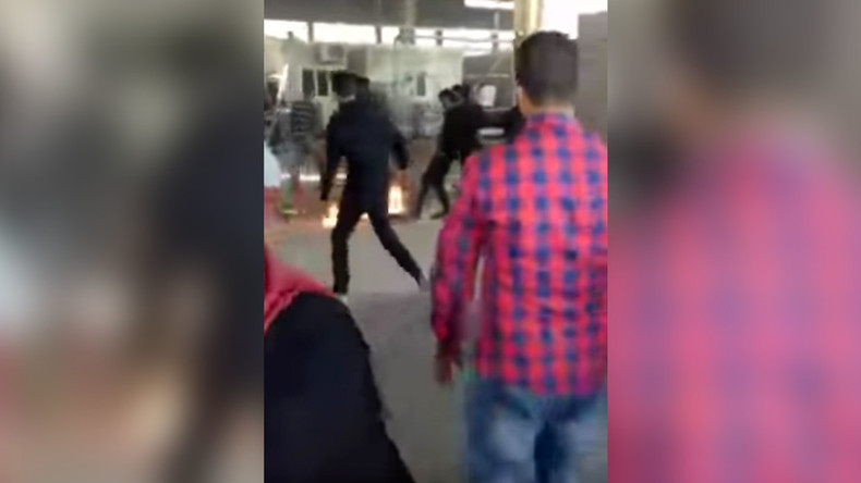 Un migrant syrien s'immole dans un camp pour réfugiés en Grèce (VIDEO CHOQUANTE)