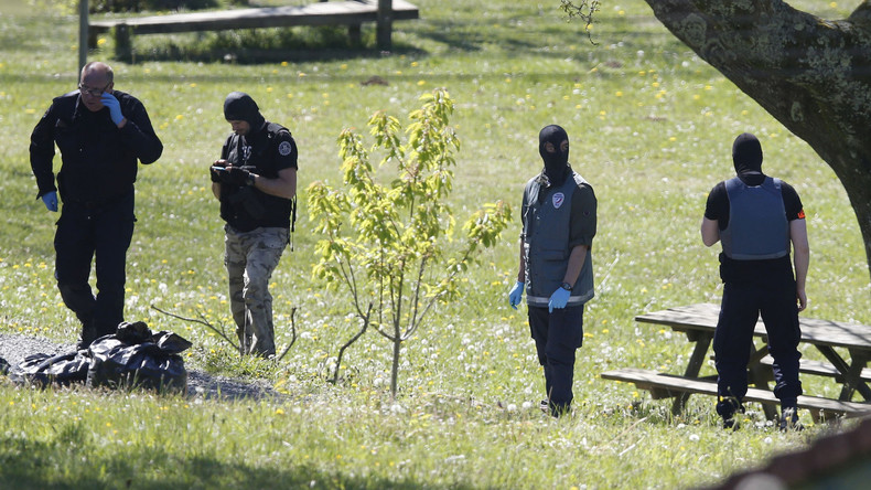 Désarmement de l'ETA : «près de 3,5 tonnes d'armes, explosifs et matériels trouvées»