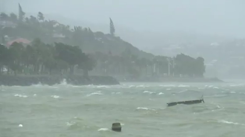 Nouvelle-Calédonie : face au cyclone Cook, l'alerte maximale a été déclenchée (IMAGES)