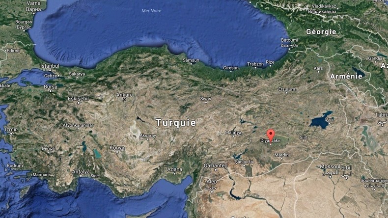 Turquie : forte explosion près d'un quartier général de la police à Diyarbakir (IMAGES)