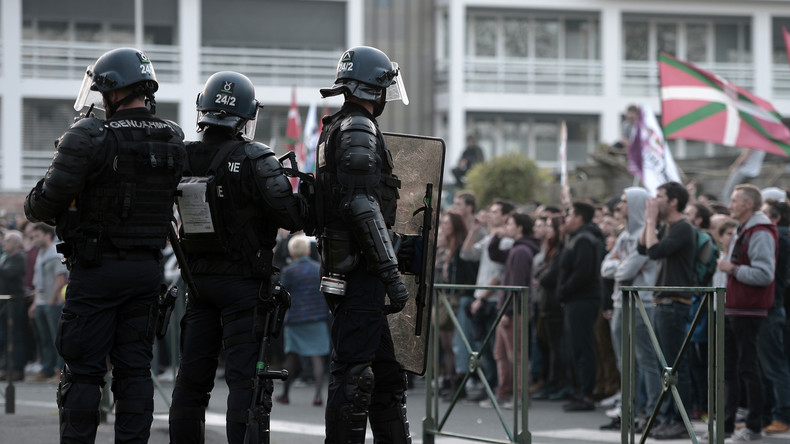 Manifestation contre la venue de Marion Maréchal-Le Pen à Bayonne (PHOTOS, VIDEOS)