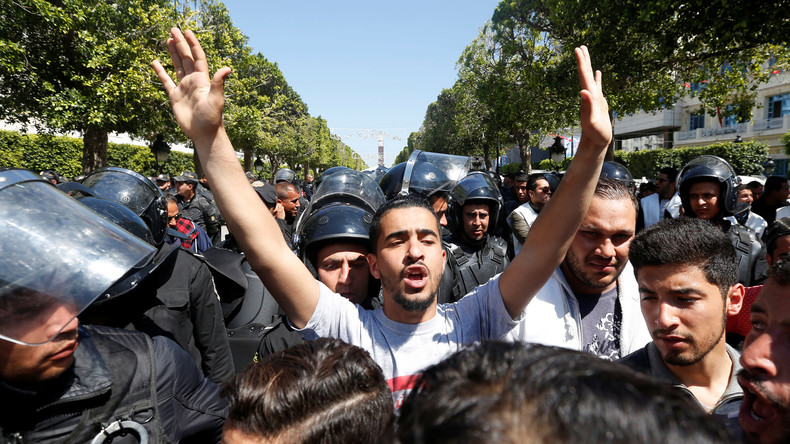 Tunisie : journée de colère estudiantine après des «violences policières» (PHOTOS)