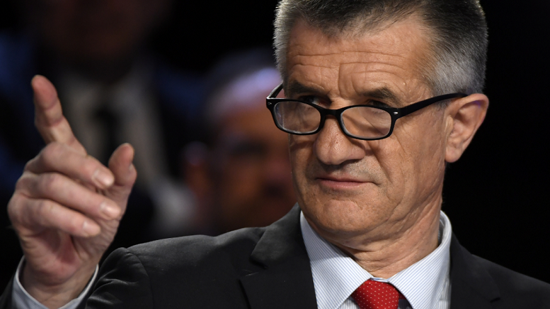 Jean Lassalle : «Je me suis retrouvé à chanter dans les chœurs de l'armée rouge devant Brejnev»