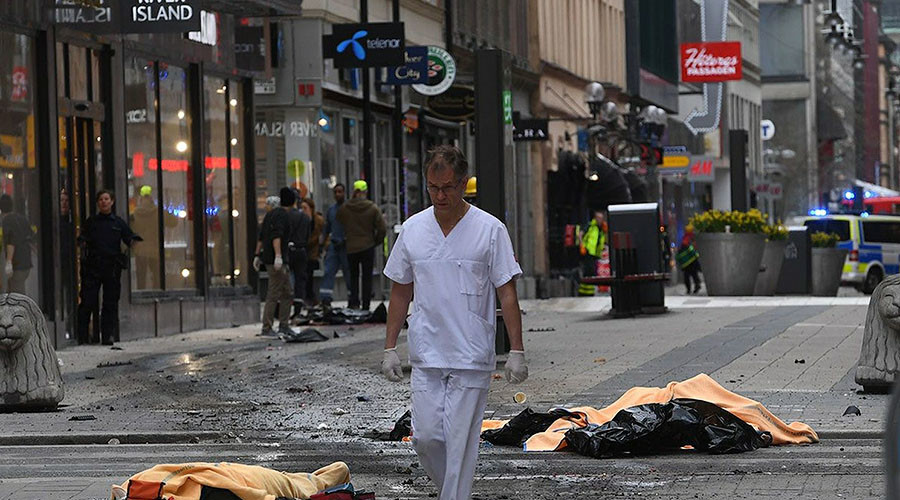 Ce que l’on sait de l’attentat au camion à Stockholm, qui a fait quatre morts et 15 blessés