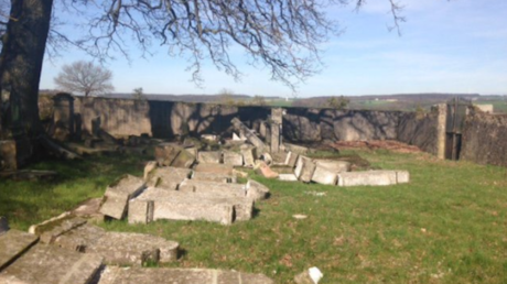 Près de 40 tombes profanées dans un cimetière juif près de Thionville