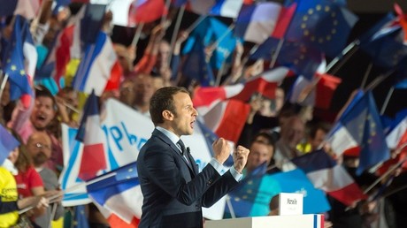 «On craint dégun» : Macron s'essaye à une expression marseillaise et suscite un malaise sur Twitter