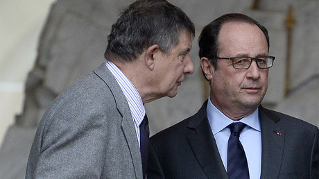 François Fillon frappe encore sur François Hollande, Stéphane Le Foll pare le coup