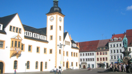La place principale de la commune de Freiberg, dans le Land de la Saxe, en Allemagne de l'Est