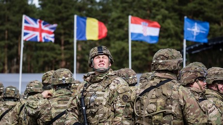 Les troupes de l'OTAN accueillies à Orzysz, en Pologne