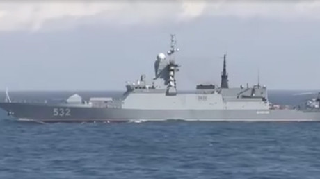 La Royal Navy «repère» et escorte deux navires de guerre russes dans la Manche (VIDEO)