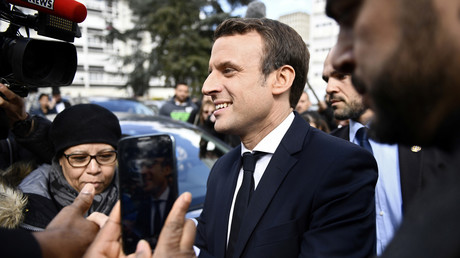 Silence de Mélenchon, affront de Dupont-Aignan : mauvaise journée pour Emmanuel Macron