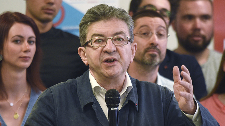 «L'homme qui a trois candidats par circonscription» : Jean-Luc Mélenchon charge Emmanuel Macron