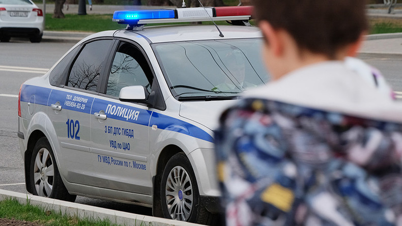 Une vidéo de l'arrestation d'un enfant pour mendicité fait polémique en Russie