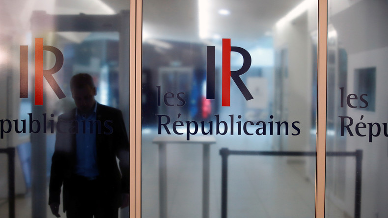 Des ténors LR continuent d'attaquer Richard Ferrand, qui dénonce une «exploitation politique»