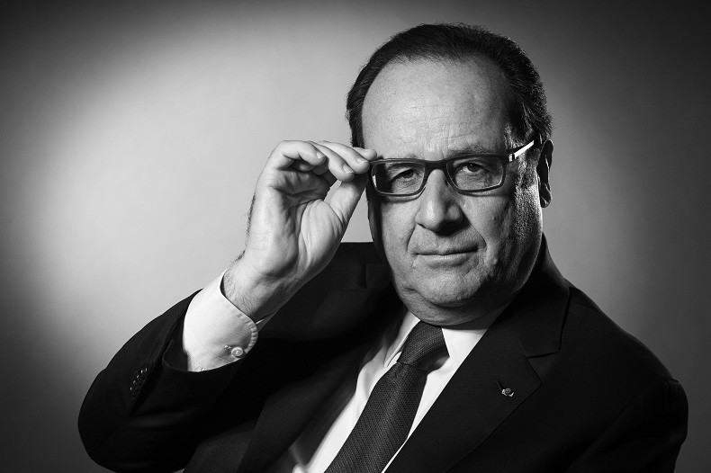 Pour son dernier shooting photo en tant que président, François Hollande se lâche... un peu (PHOTOS)