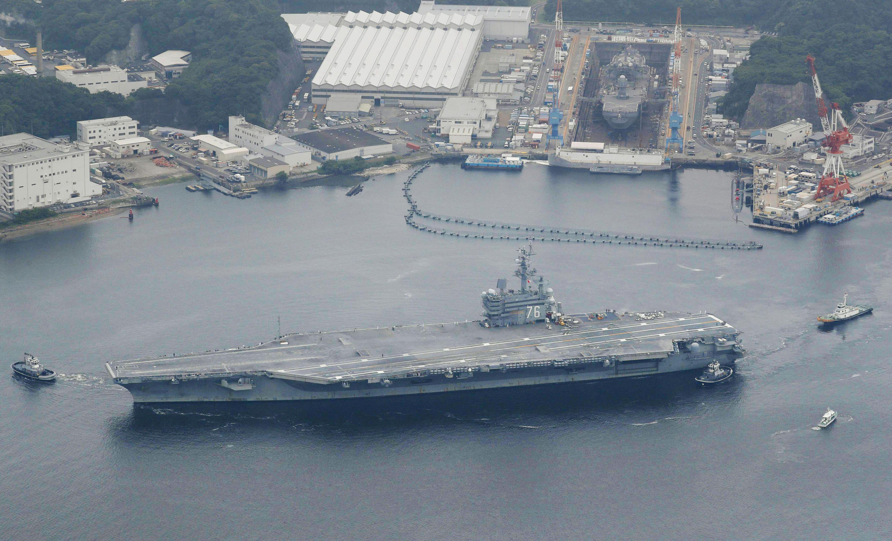 Un porte-avions américain accoste en Corée du Sud
