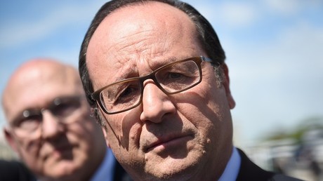 Le piratage de documents de l’équipe de Macron ne restera pas «sans réponse», prévient Hollande