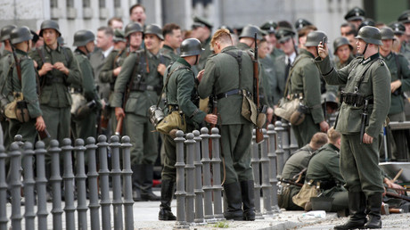 Des acteurs et figurants déguisés en soldats de la Wehrmacht lors du tournage du film Walkyrie en 2007