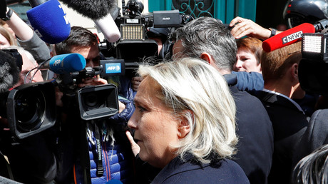 Présidentielle : une dizaine de médias se disent «interdits» de soirée électorale FN