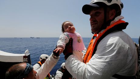 L’Italie va-t-elle armer les vedettes des gardes-côtes libyens pour restreindre l’immigration ?