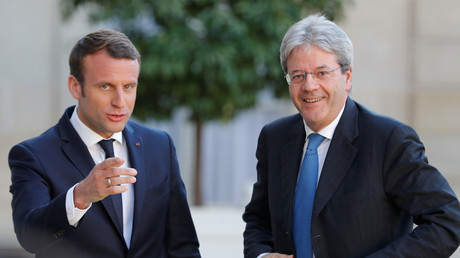 Emmanuel Macron et le Premier ministre italien Paolo Gentiloni à l'Elysée à Paris le 21 mai 2017