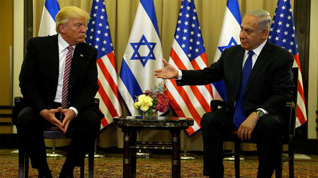 Donald Trump oublie de serrer la main tendue de Benjamin Netanyahou, la série continue (VIDEOS)