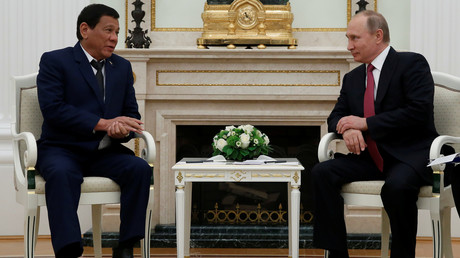 Le président philippin et son homologue russe se sont rencontrés le 23 mai à Moscou