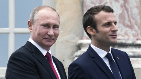 Vladimir Poutine et Emmanuel Macron au château de Versailles.