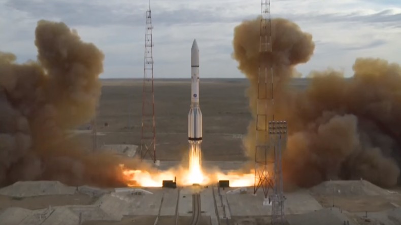 La Russie lance avec succès une fusée Proton transportant un satellite américain