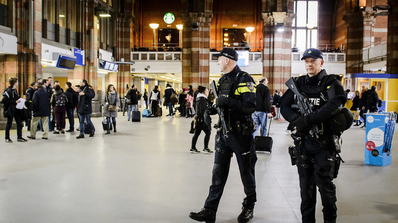 Une voiture fonce sur des piétons à Amsterdam, «de manière non intentionnelle» selon la police