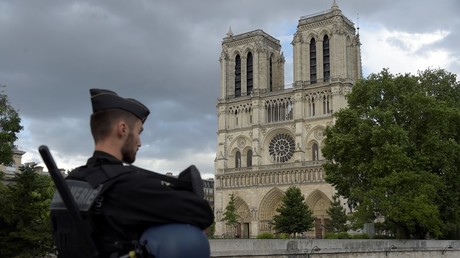 Notre-Dame de Paris : de la propagande djihadiste retrouvée dans l'ordinateur de l'assaillant