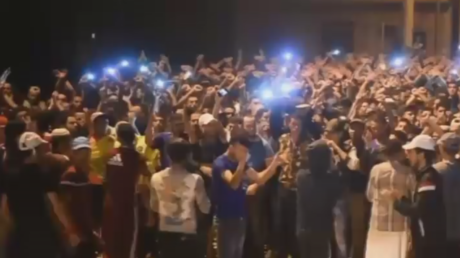 Un demi-millier de Marocains manifestent leur «solidarité» avec le Rif à Imzouren (VIDEO)