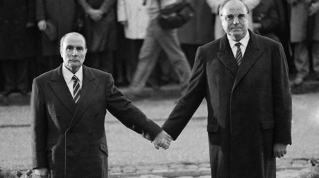 Artisan de la réunification allemande et de l'Union européenne, l'ex-chancelier Helmut Kohl est mort